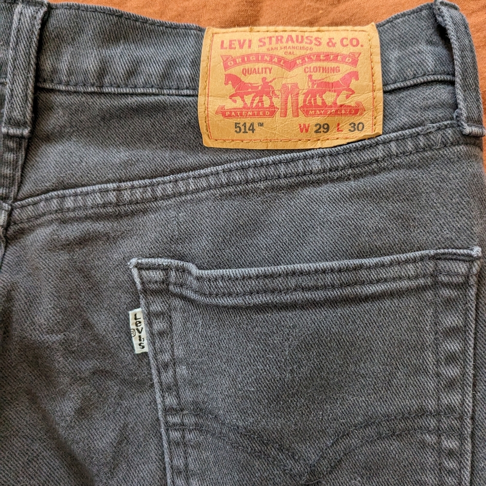 Levis 514 cropped jean faded black